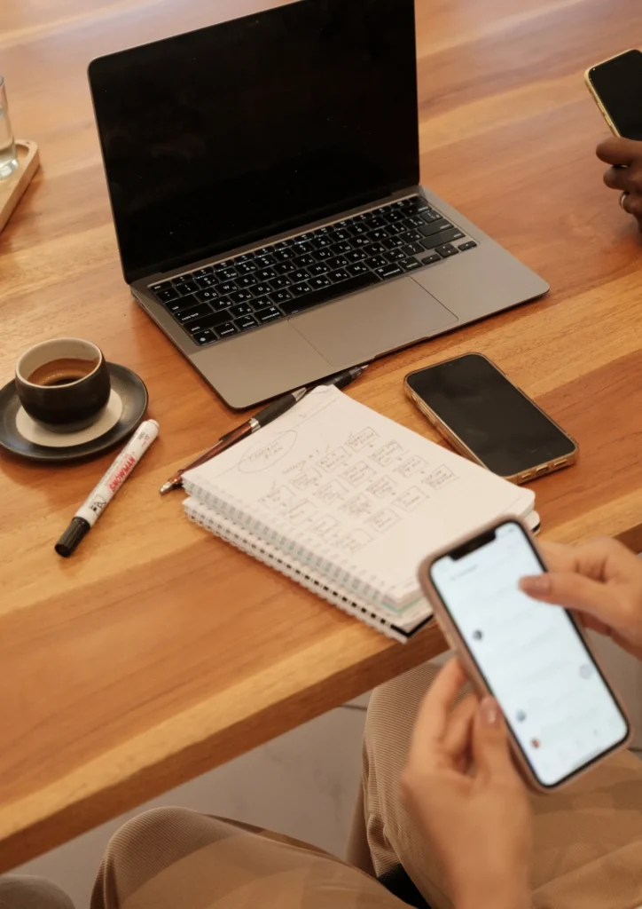 equipo de Foco Digital Estudio asesorando proyectos digitales